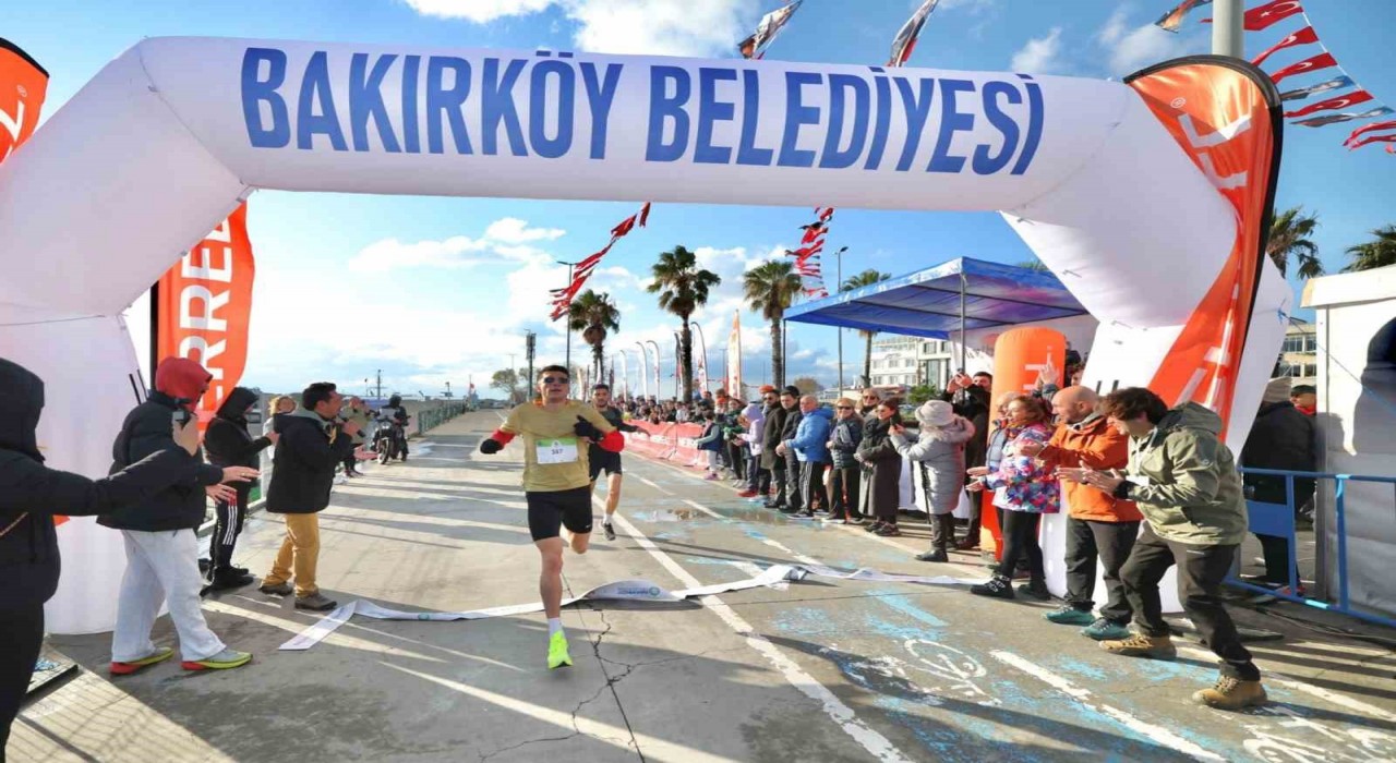 Bakırköyde Öğretmenler Günü Koşusu düzenlendi