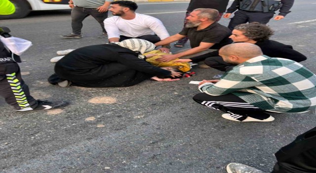 Balıkesirde yolcu otobüsü genç kıza çarptı: 1 yaralı