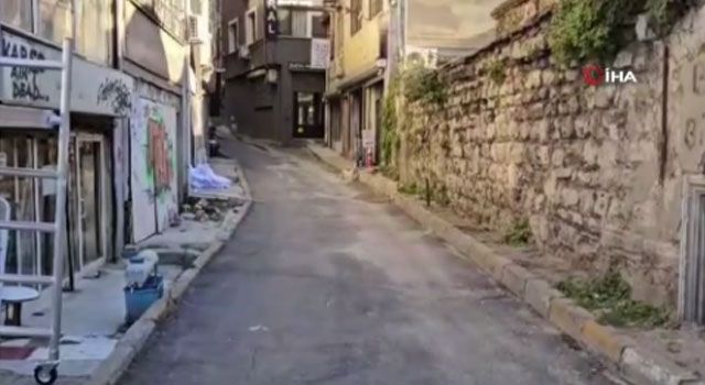 Beyoğlunda 4 katlı binanın terasından düşen genç mühendis hayata tutunamadı