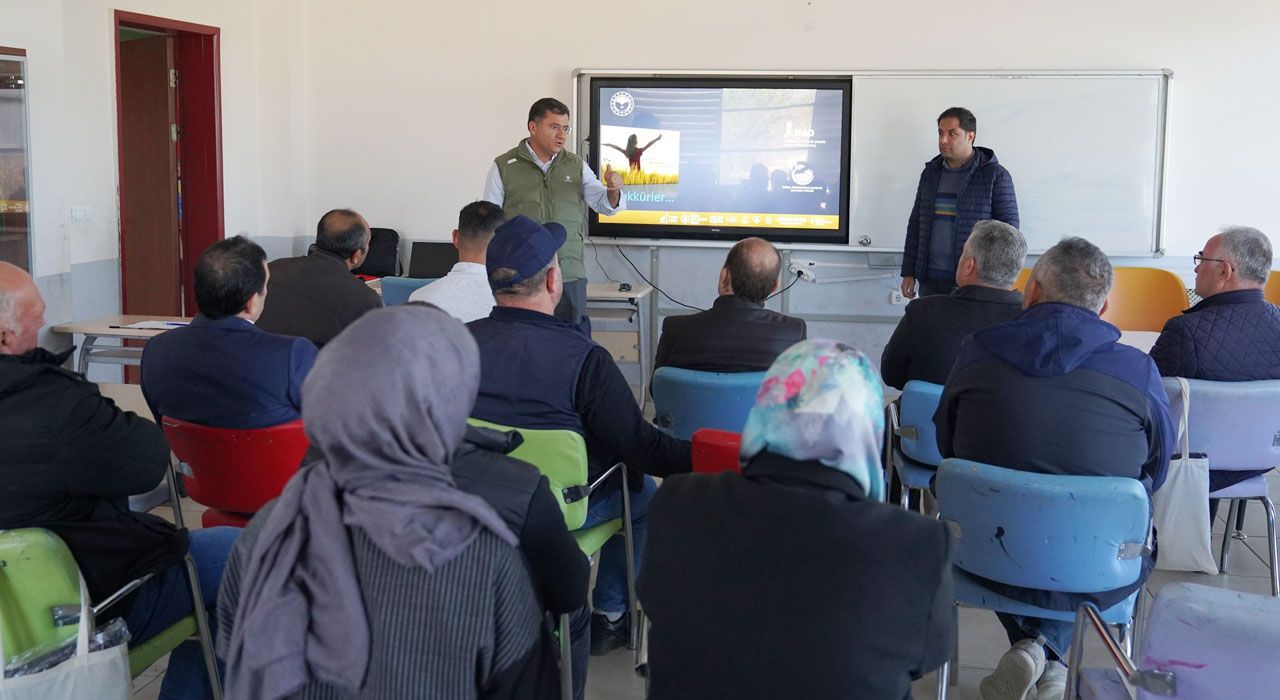 Çiftçilere Kırsal Kalkınma Projesi Bilgilendirme Toplantısı Düzenlendi