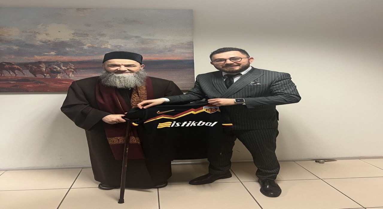 Cübbeli Ahmet Hoca hastaneye kaldırıldı