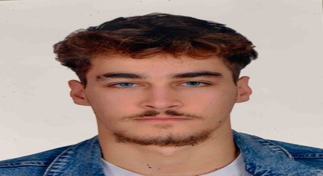 Dik dik bakıyorsun diyerek meyve bıçağıyla öldürdü, sonra da Pişmanım dedi