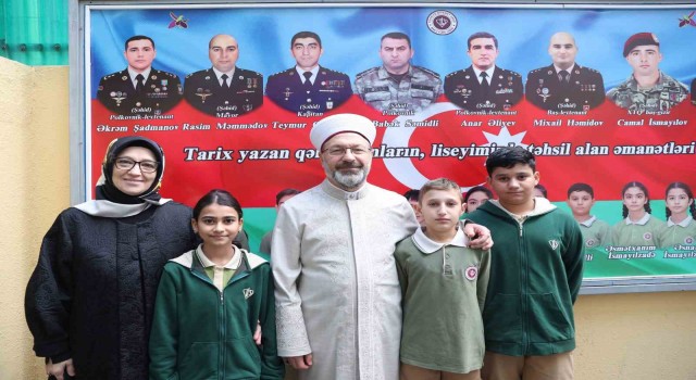Diyanet İşleri Başkanı Erbaş, TDV Azerbaycan Bakü Türk Lisesini ziyaret etti