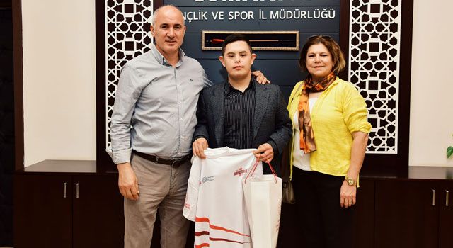 Down Sendromlu Çocuklar ve Ailelerinden Anlamlı Ziyaret