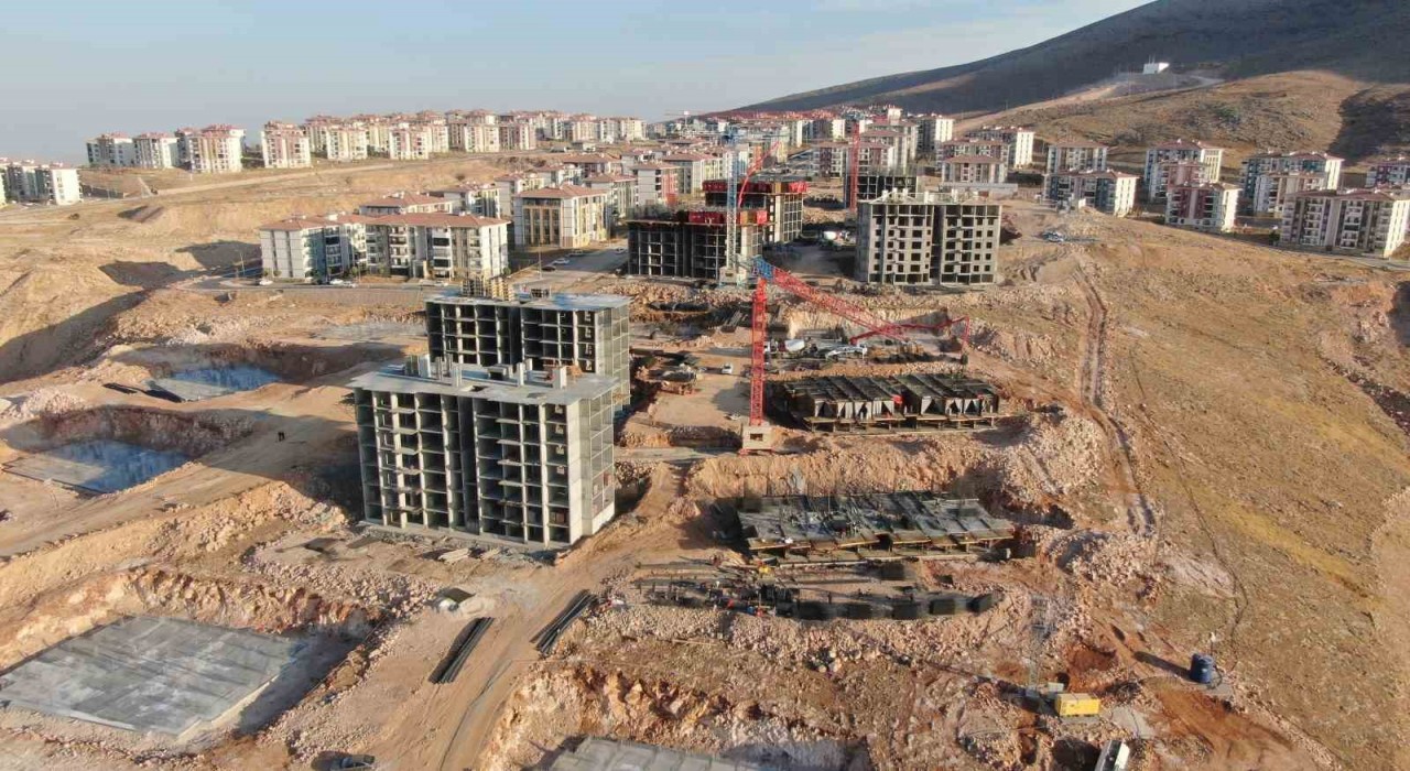 Elazığda 608 konutun yapımı hızla devam ediyor