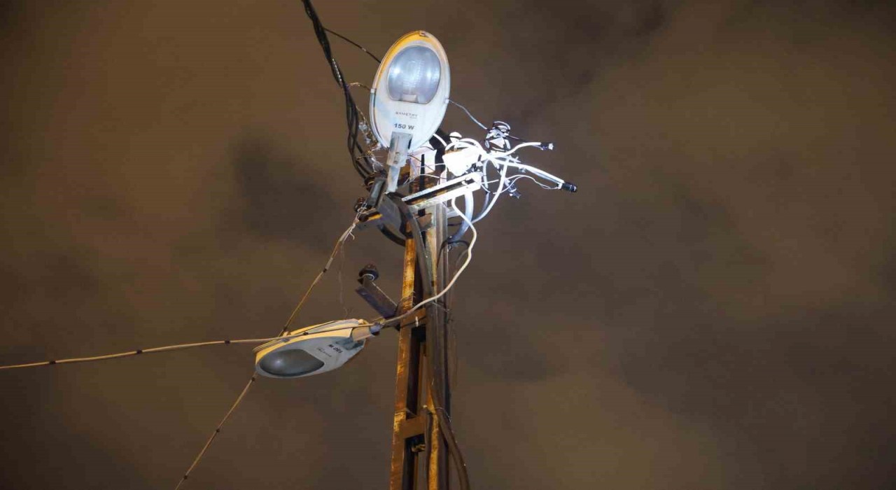 Elektrik kablolarında korkutan patlama