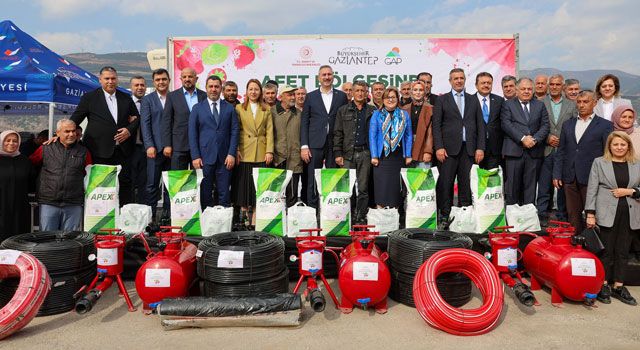 Gaziantep Büyükşehir Belediyesi’nden Deprem Bölgesindeki Çiftçilere Çilek Desteği