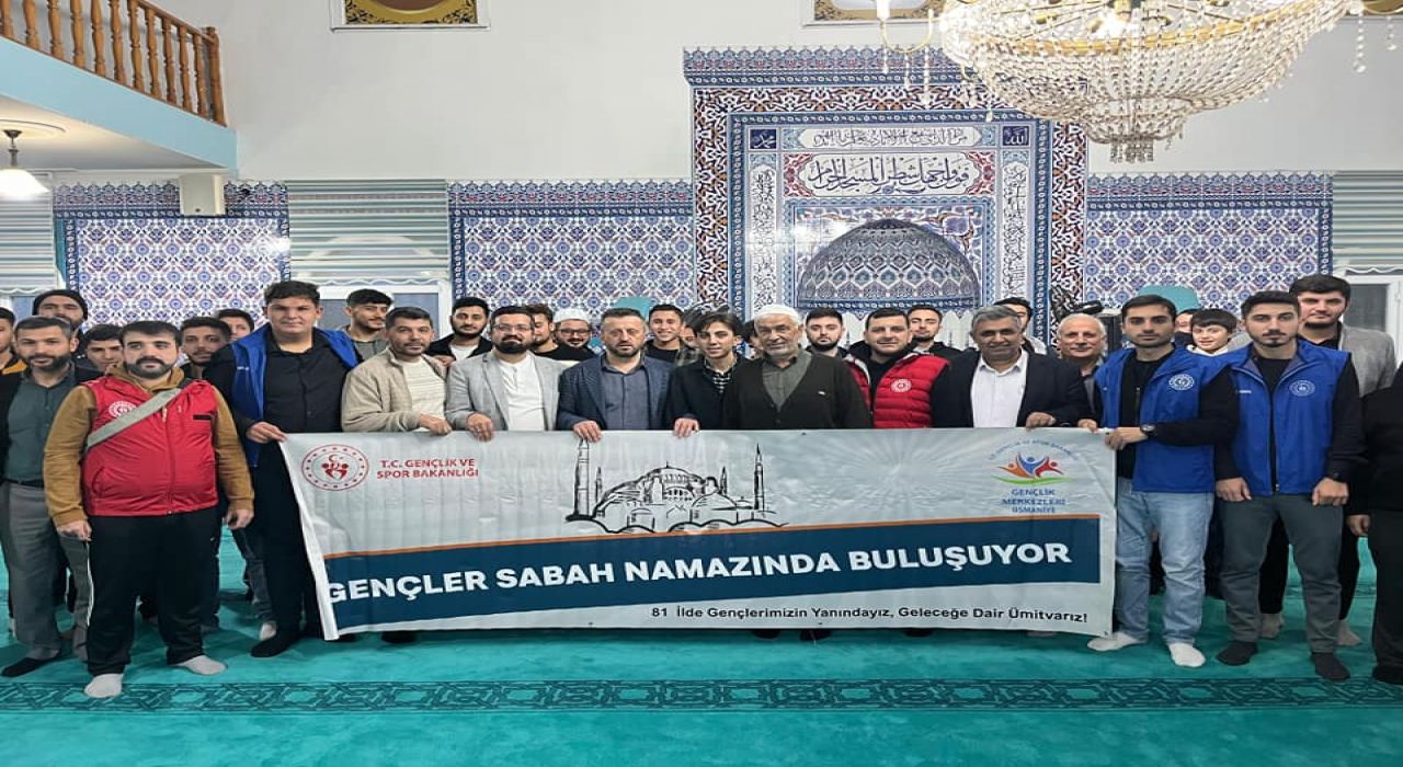 Gençler Sabah Namazında Buluştu