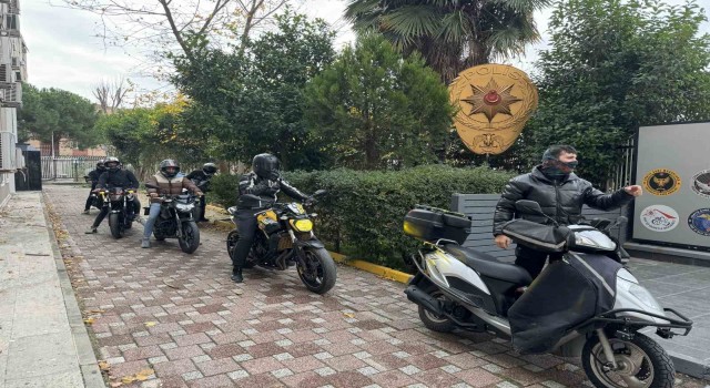 İstanbulda motosikletlere dadanan hırsızlar kamerada: 7 kişilik çete çökertildi