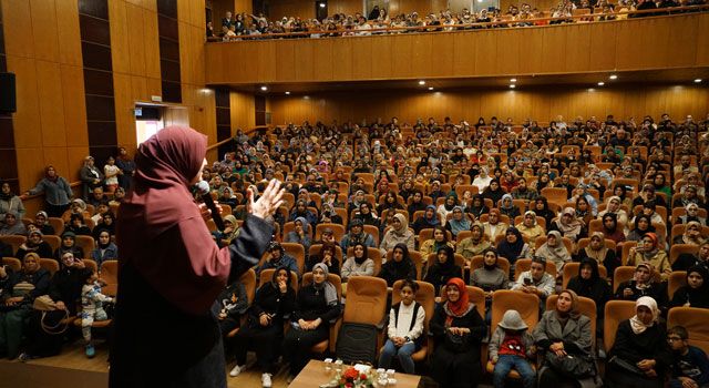Kahramanmaraş'ta "Parçalanmış Ailelerde Ebeveyn Olmak" Söyleşisine Yoğun İlgi
