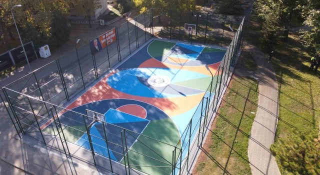 Kanlıkavak Parkındaki basketbol sahası yenilendi