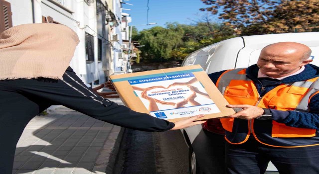 Kuşadası Belediyesinden ihtiyaç sahiplerine 10 ayda 3 bin 500 gıda kolisi desteği