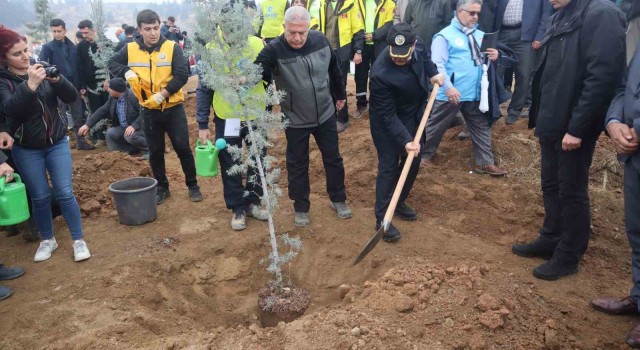Malatyada fidanlar toprakla buluştu