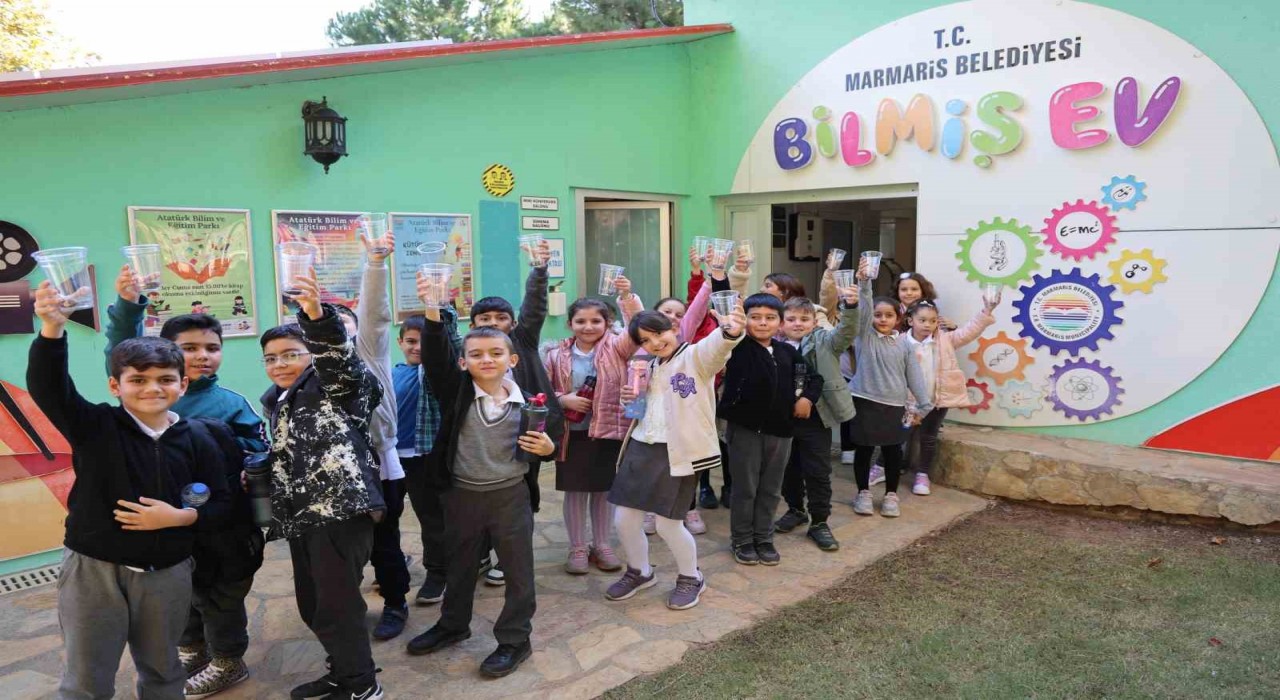 Marmariste minik eller toprakla buluştu