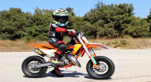 Minik şampiyon motosikletçi Alinin hedefi dünya şampiyonluğu