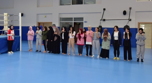Osmaniye Kız Öğrenci Yurdu'nda Ücretsiz Kickboks Kursu ile Fiziksel ve Ruhsal Güçlenme Fırsatı