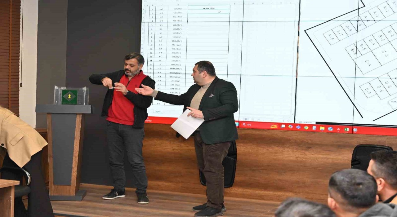 Osmaniyede geçici prefabrik iş yerlerinin kura çekimi yapıldı