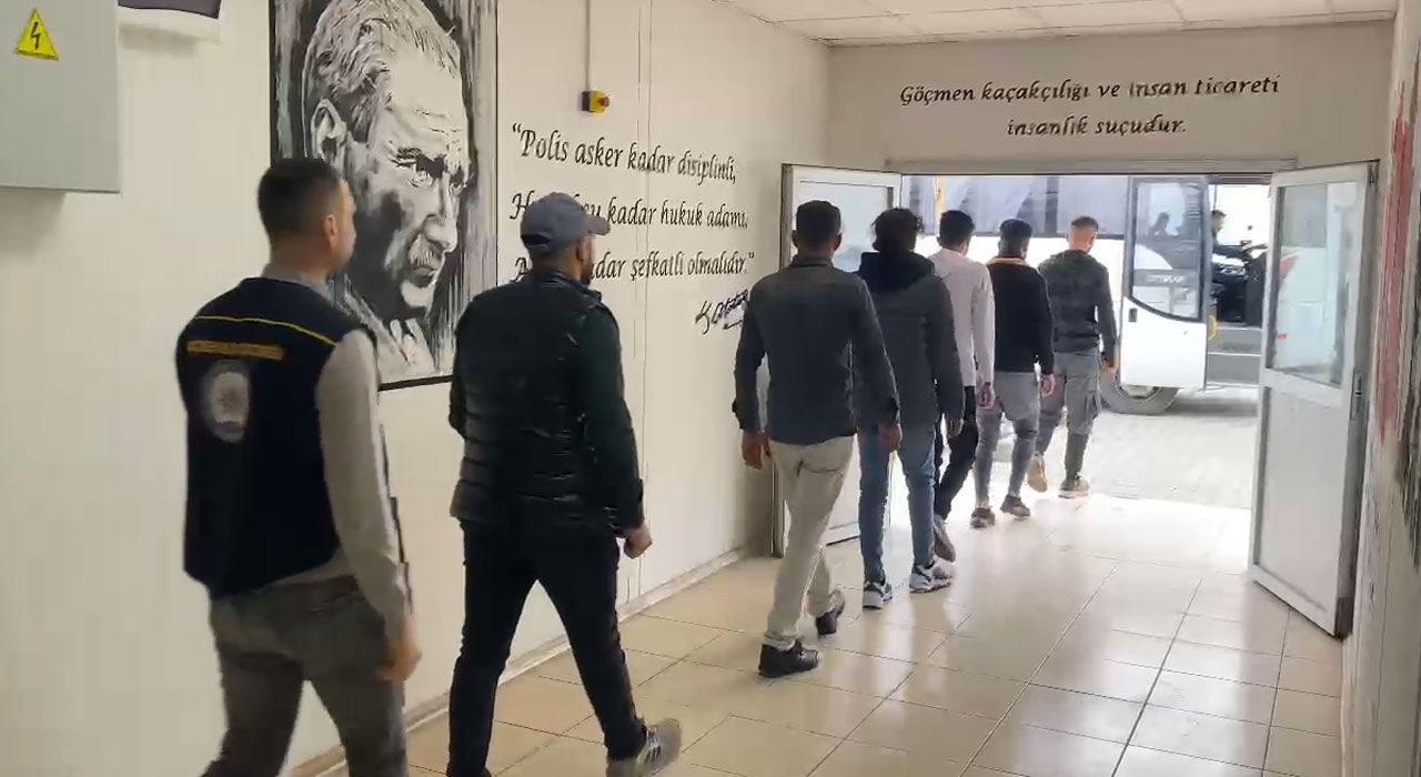 Osmaniye'de Göçmen Kaçakçılığı Operasyonu: 6 Düzensiz Göçmen Yakalandı
