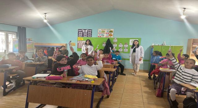 Osmaniye’de Köy Öğrencilerine Ağız ve Diş Sağlığı Eğitimi Verildi