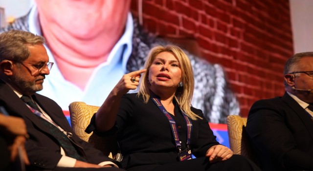 Rektör Özkandan sağlıkta şiddetle mücadele vurgusu: “Şiddet uygulayan sağlık hizmeti almamalı”