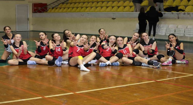 Şehzadeler Belediyesi Manisa BBSKyı 3-2 yendi