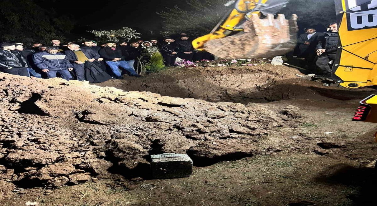 Suriyede cansız bedeni bulunan genç Şırnakta defnedildi