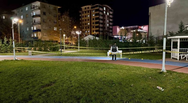 Tokatta “yan baktın” kavgası kanlı bitti: 3 yaralı