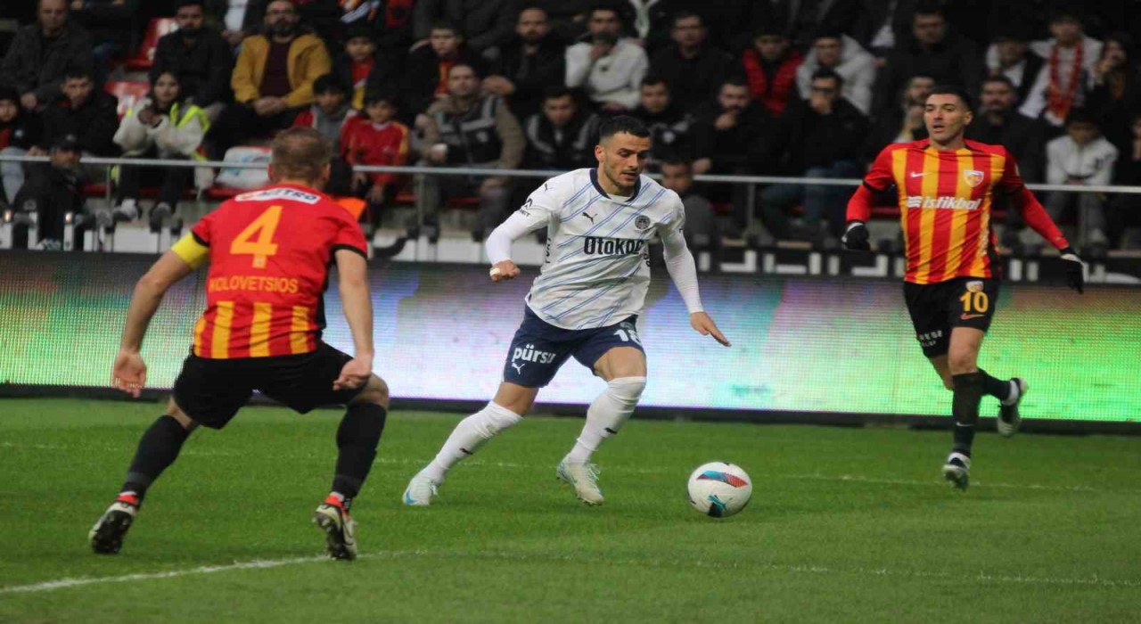 Trendyol Süper Lig: Kayserispor: 2 - Fenerbahçe: 6 (Maç sonucu)