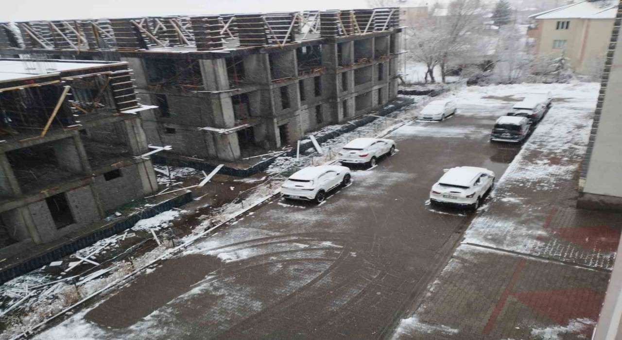 Vartoda kar yağışı başladı