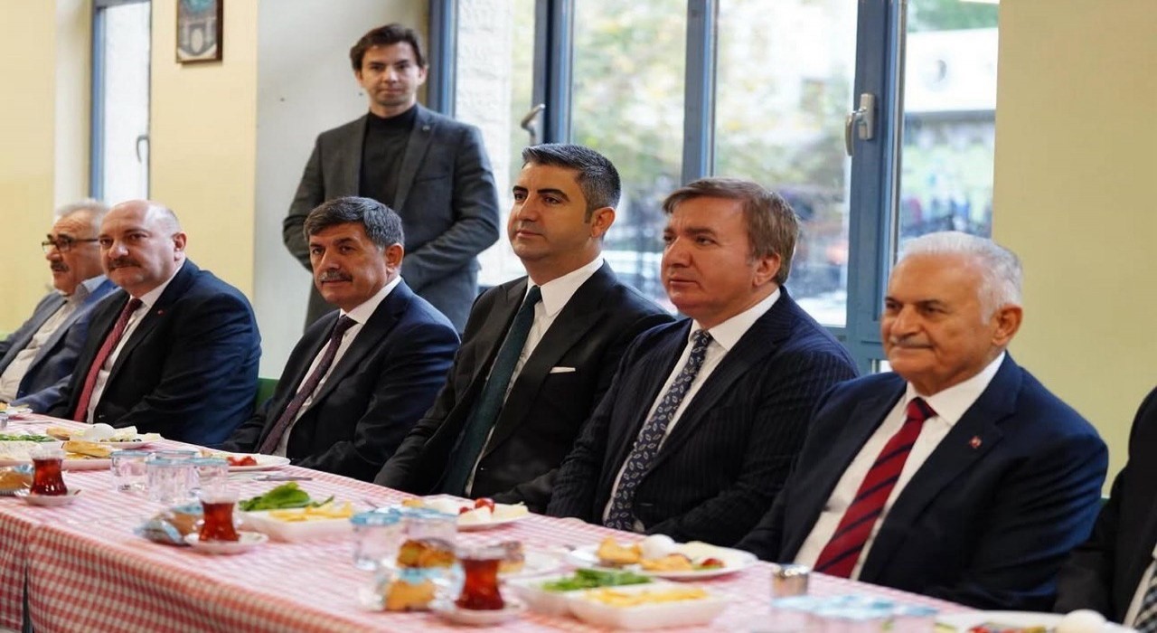Yıldırım ve Vali Aydoğdu Kartalda Erzincanlılarla buluştu