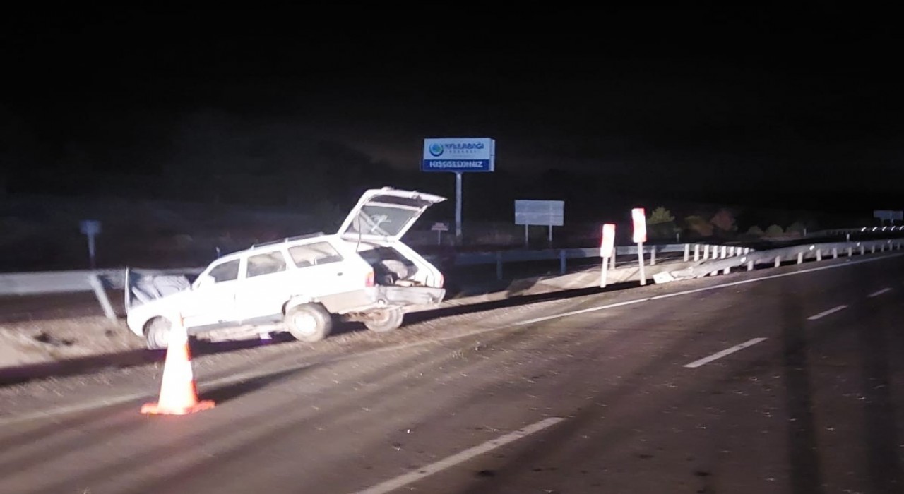 Afyonkarahisarda trafik kazası: 3 yaralı