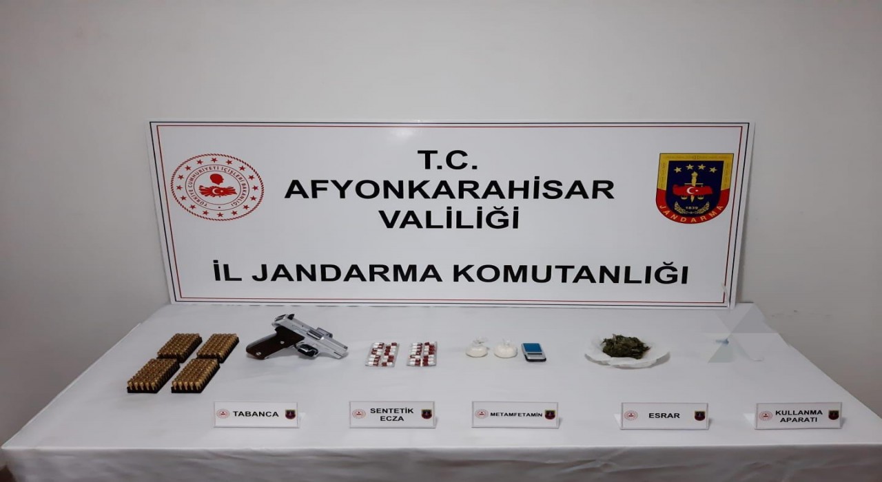 Afyonkarahisarda uyuşturucu satıcısı yakalandı