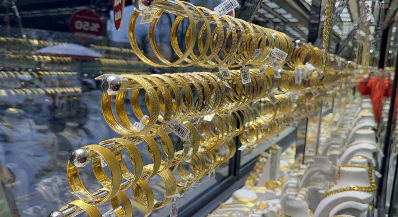 Altında yeni yıl tahmini: Durağan geçmesini bekliyoruz