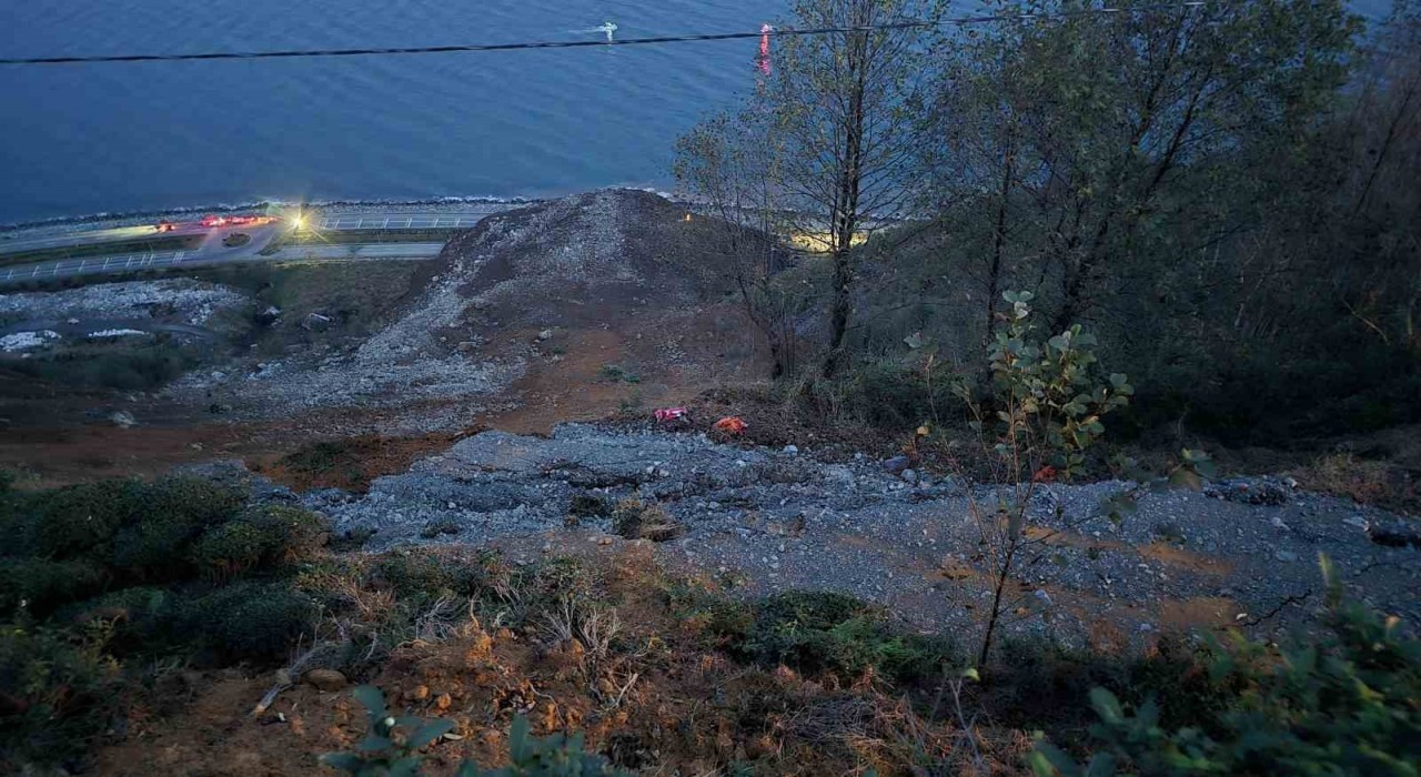 Arhavideki heyelanın boyutu gün ağarınca ortaya çıktı