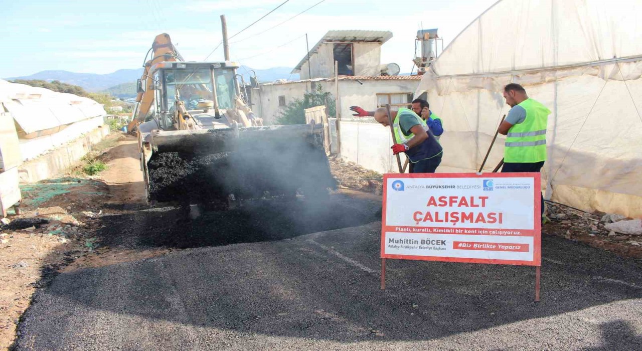 ASATtan Kumlucada alt yapı sonrası asfalt çalışması