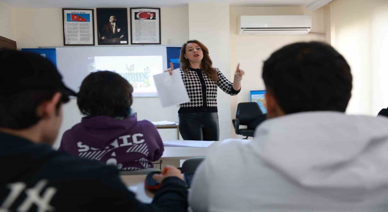 ATABEMden üniversite adaylarına hem akademik hem kariyer desteği