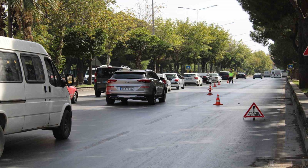 Aydında Kasım ayı içerisinde 25 bin 915 araca işlem yapıldı