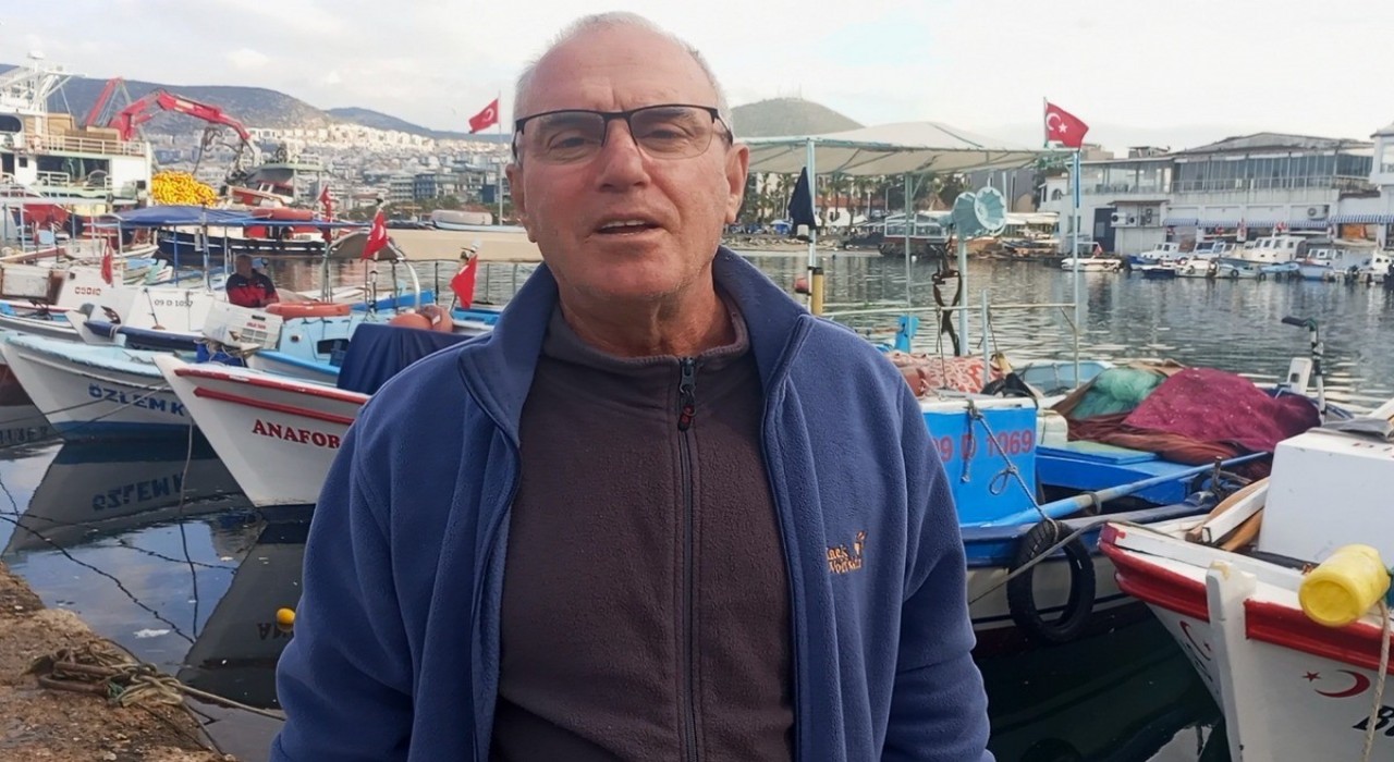 Balıkçının dikkati 2 carettayı kurtardı