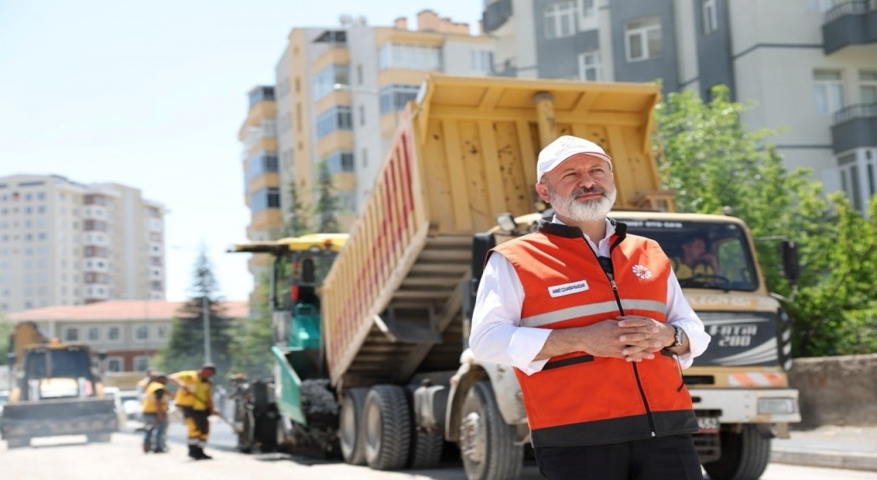 Başkan Çolakbayrakdar: Asfaltta da tarihi bir rekor kırmanın haklı gururunu yaşıyoruz