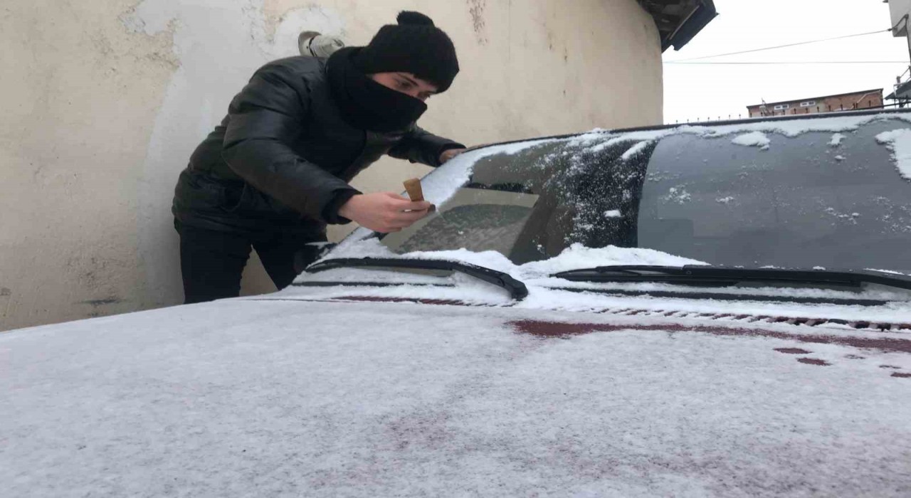 Bayburtta soğuk hava ve ayaz etkili oluyor