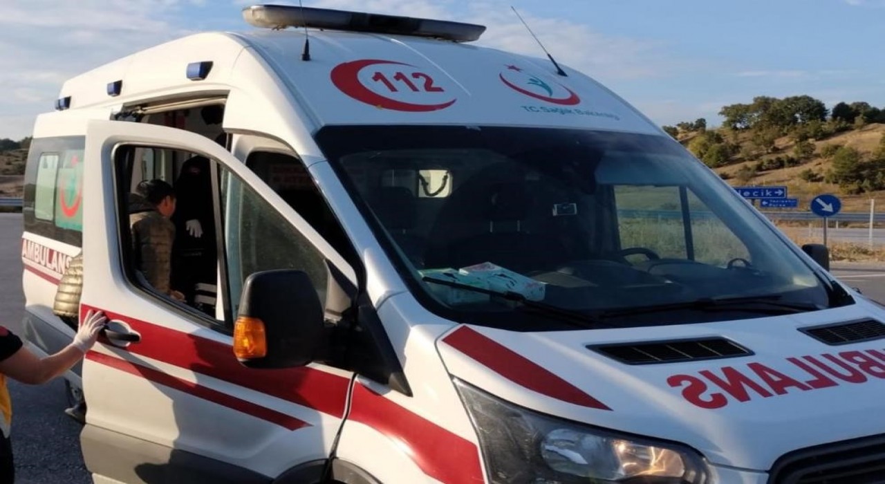 Bilecikte 2 otomobilin çarpması sonucu 1 kişi yaralandı