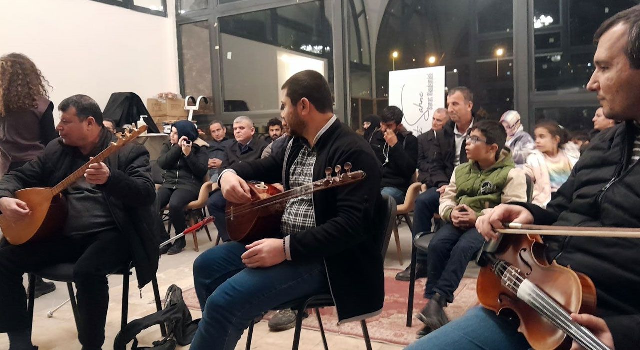 “Bir Başka Orkestra” Eğitimlere Başladı