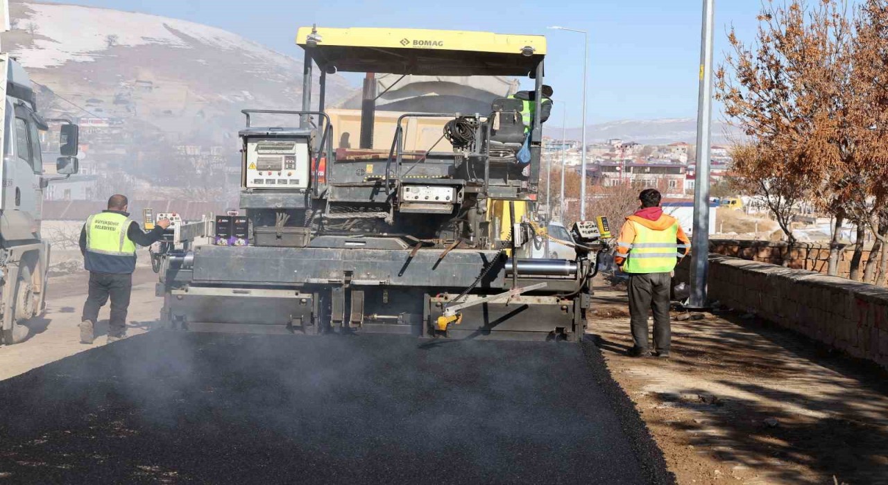 Büyükşehir ve Talastan Kepeze sıcak asfalt