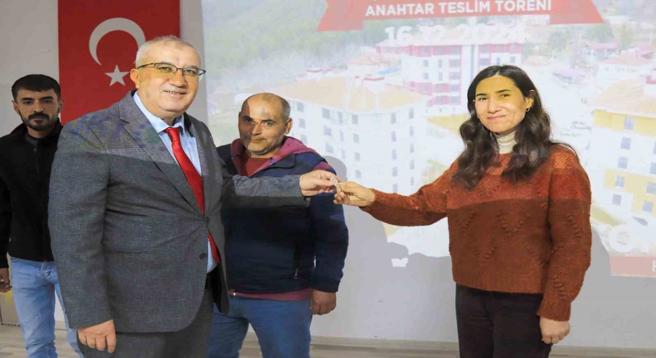 Çamelinin vizyon projesinde konutların dağıtımına başlandı
