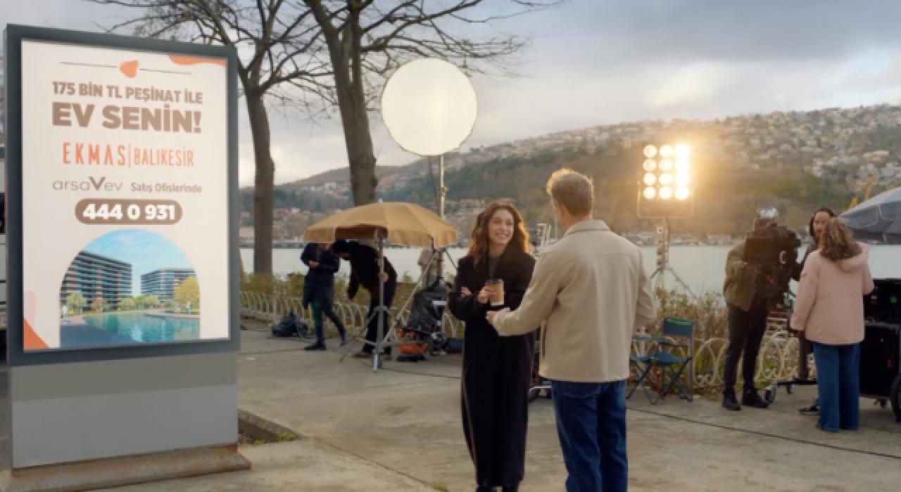Cemre Baysel ve Onur Buldu, EKMAS Balıkesir Reklam Kampanyasında Buluştu