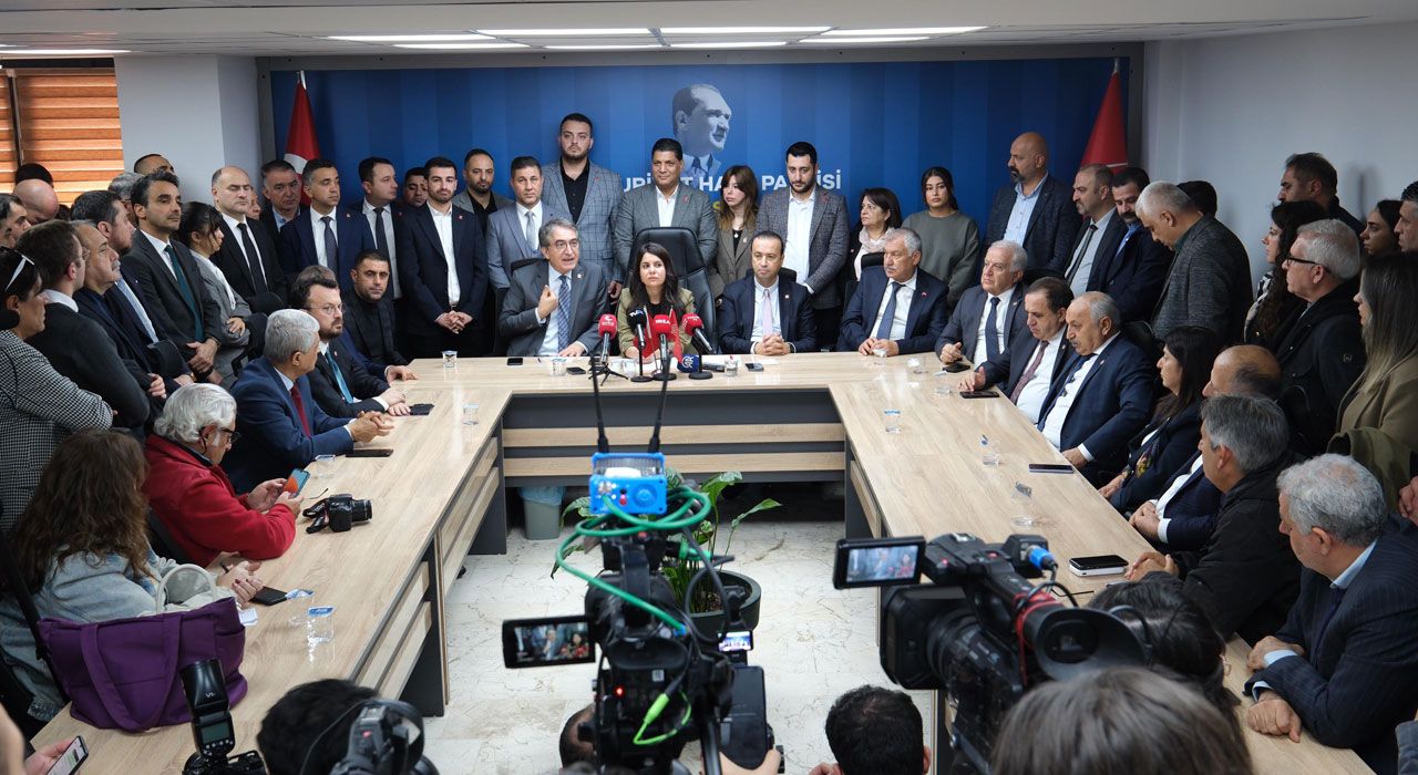 CHP Ekonomi Takımı Adana’da: "Ekonomik Sorunların Çözümü Var!"