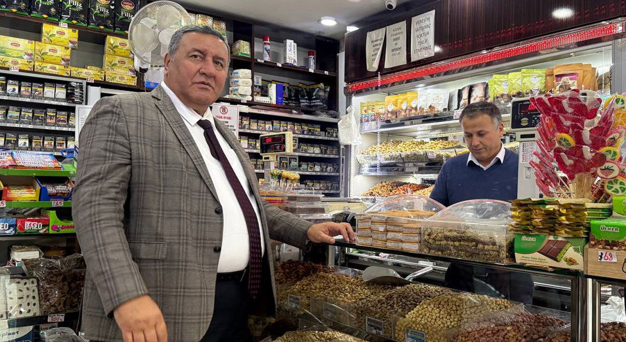 CHP’li Gürer, Kuruyemiş Esnafını Ziyaret Etti