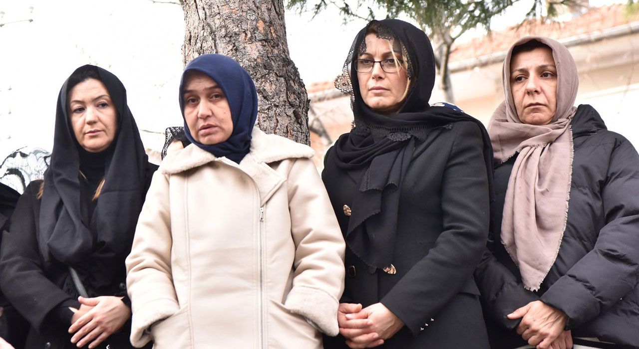 CHP’li Kaya Hayatını Kaybeden Kadınların Cenazelerine Katıldı