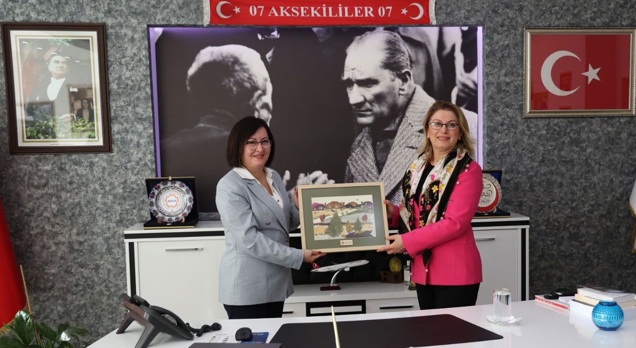 CHP’li Kaya’dan, İlk Kez Kadın Başkan Seçen İlçeye Ziyaret