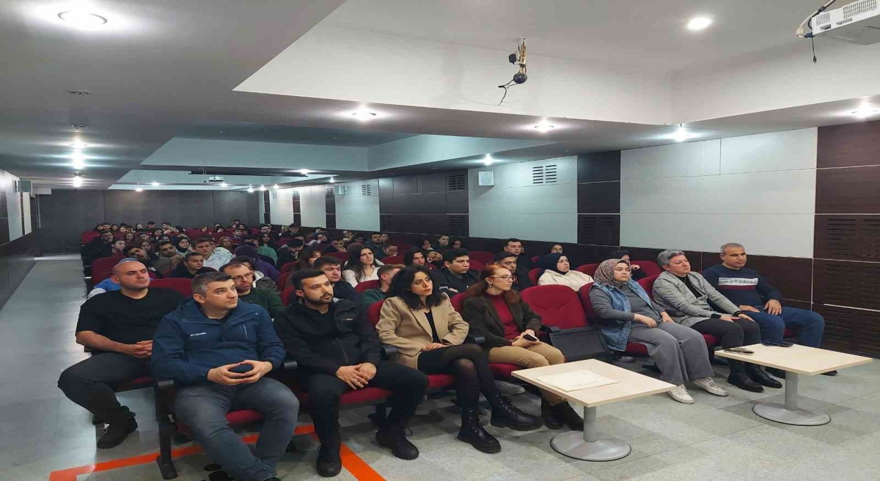 Devrek Meslek Yüksekokulunda madde bağımlılığı konferansı düzenlendi